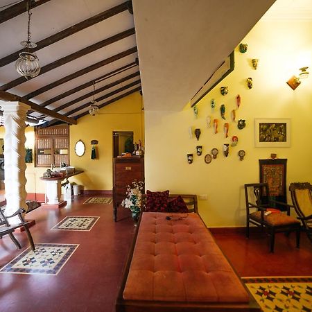 Casa Menezes - A Heritage Goan Homestay Bambolim Luaran gambar
