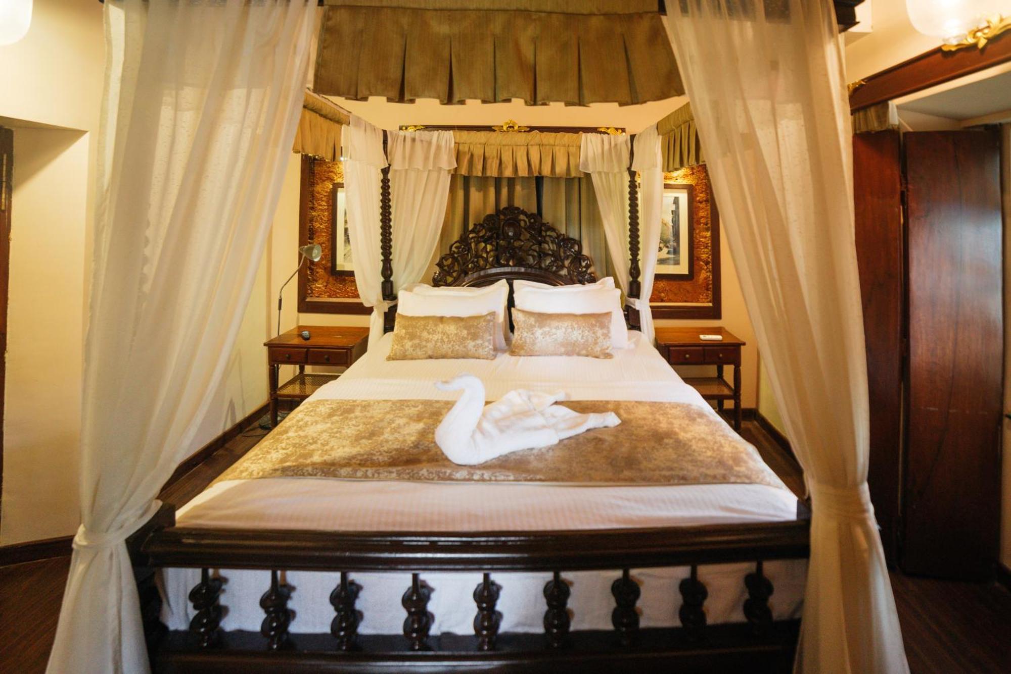 Casa Menezes - A Heritage Goan Homestay Bambolim Luaran gambar