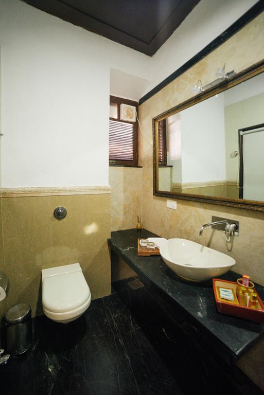 Casa Menezes - A Heritage Goan Homestay Bambolim Luaran gambar