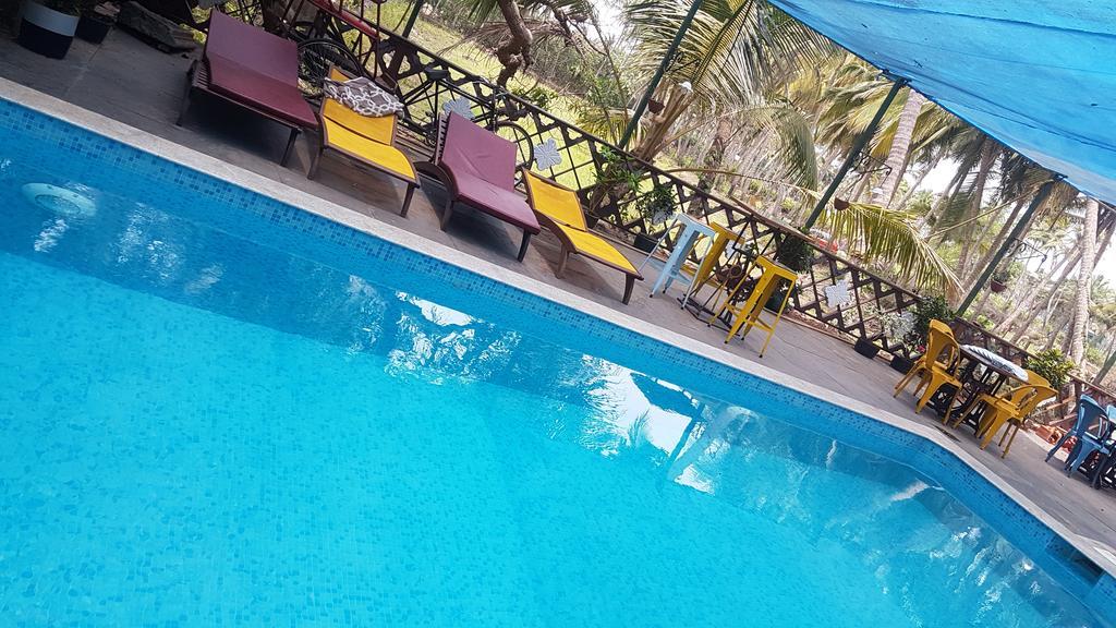 Casa Menezes - A Heritage Goan Homestay Bambolim Luaran gambar