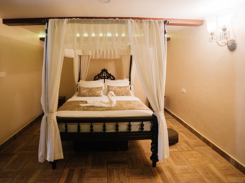 Casa Menezes - A Heritage Goan Homestay Bambolim Luaran gambar