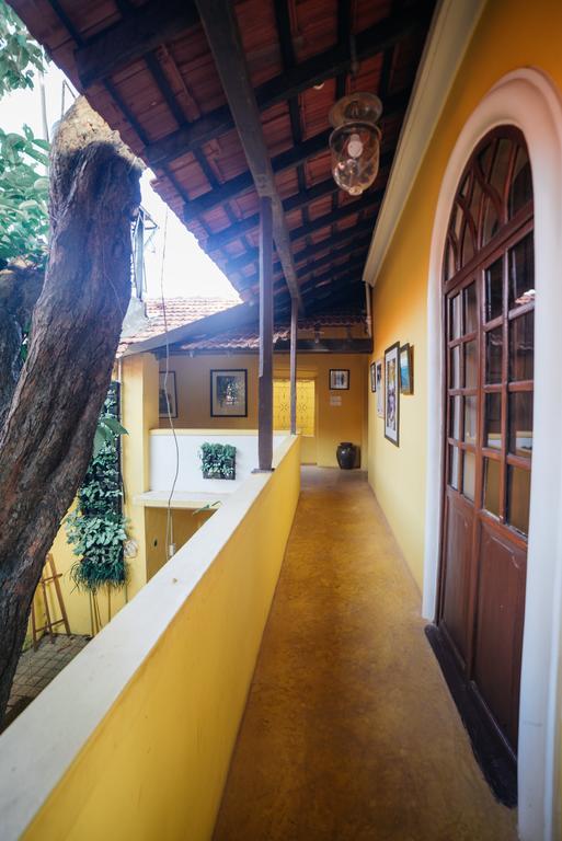 Casa Menezes - A Heritage Goan Homestay Bambolim Luaran gambar