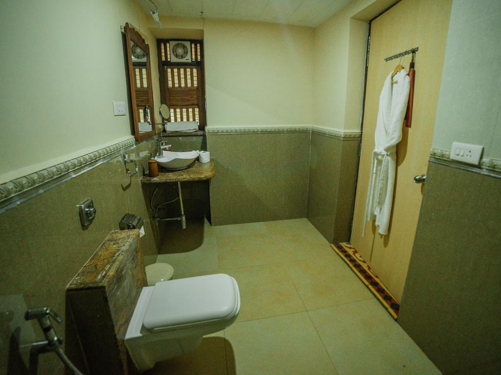 Casa Menezes - A Heritage Goan Homestay Bambolim Luaran gambar