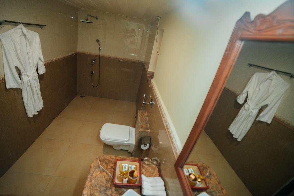 Casa Menezes - A Heritage Goan Homestay Bambolim Luaran gambar