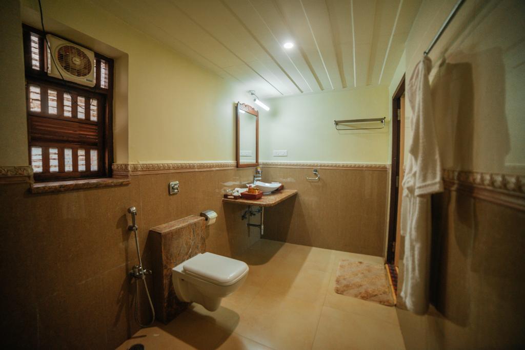 Casa Menezes - A Heritage Goan Homestay Bambolim Luaran gambar